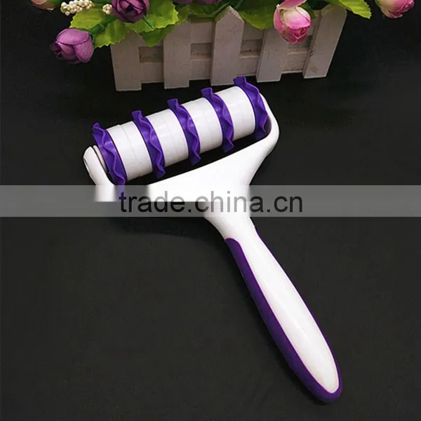 2017 New Fondant Strip Ribbon Cutter Sugarcraft Cake Decorating Tools Plastic Cake Rolling Pin Embosser Roller Set Baking Tools photo-2