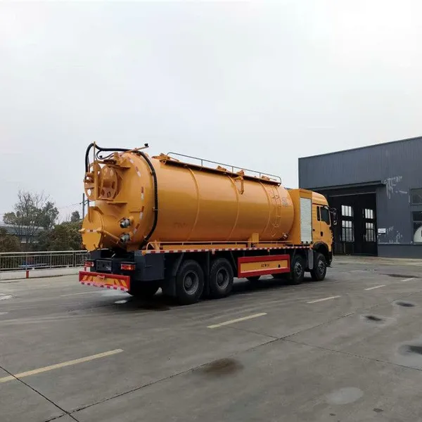 Exported to Uganda, the Dongfeng Tianlong Front, Rear, and 8-33 Square Cleaning and Suction Trucks Are Sold Directly From the Factory photo-2