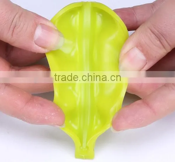 Hot Sale Bag Holder Carrier;plastic Bag Holder;hyacinth Bean Style of Rubbish Bag Holder photo-4