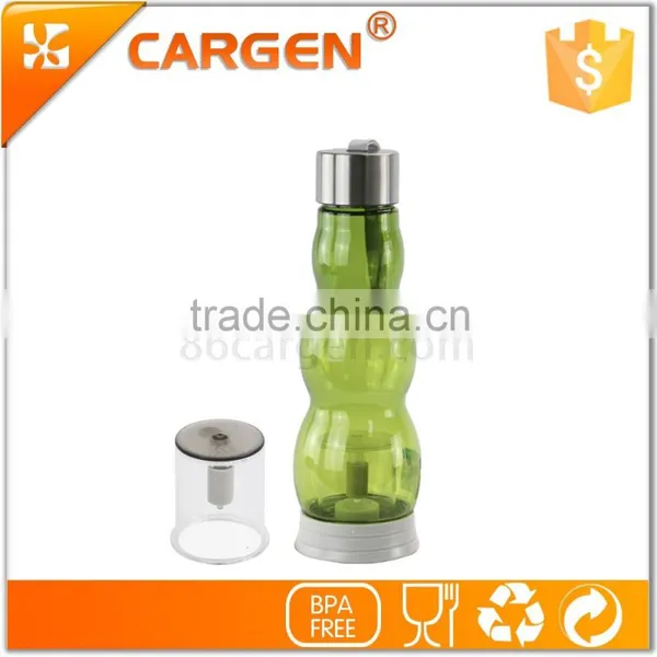 Special Shape 550ml Plastic Tea Filter Water Bottle photo-3