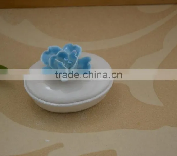 New Item White Porcelain Jewel Box With Red Flower Shape Design photo-3