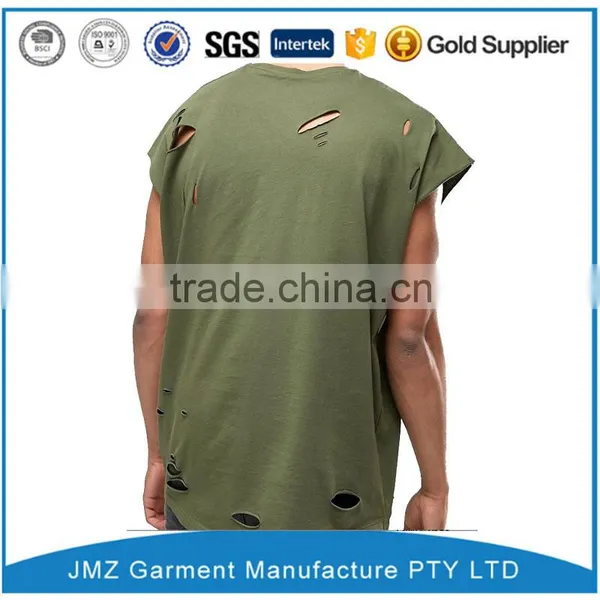 Customized t Shirt With Distressing and Curved Hem in Green photo-2