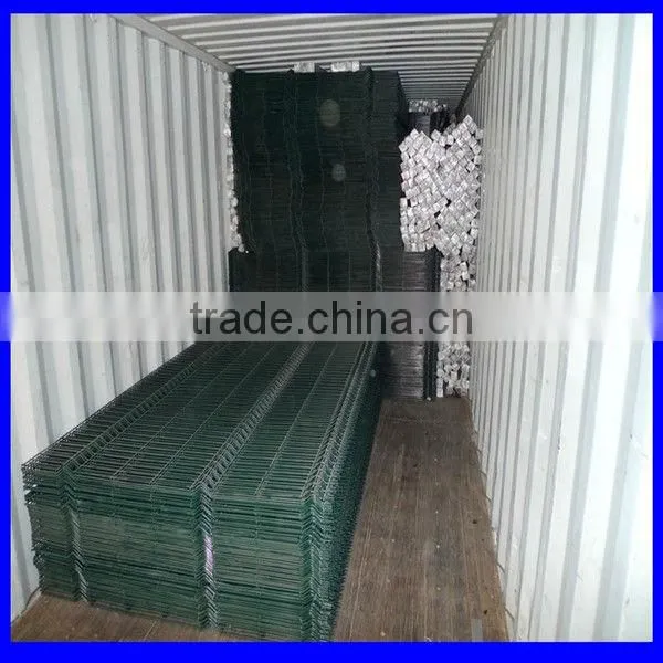 Polyester Coated/hot Dip Galvanized Curvy Welded Fence for Public Places and Buildings for Roads photo-2