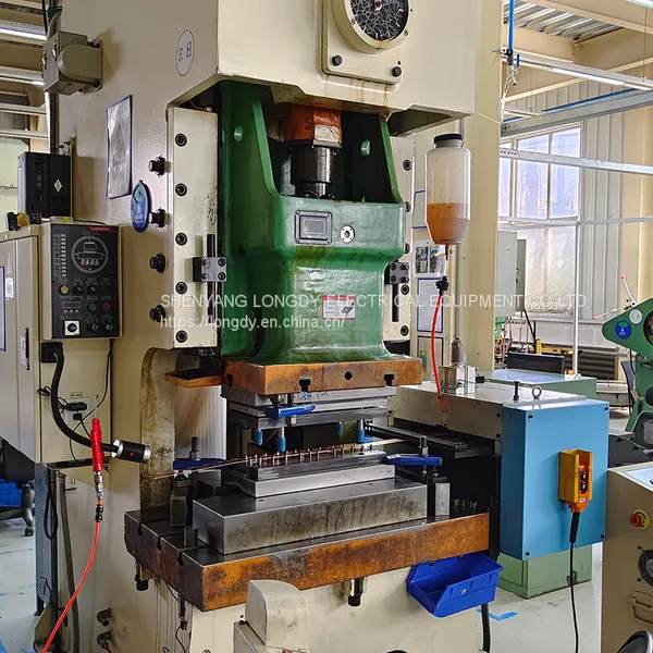 Stamping Parts Processing Plant Stainless Steel Special-shaped Parts Custom High Precision photo-2