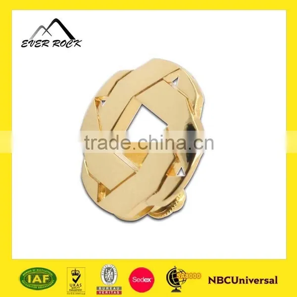 Hot Selling Csutom Enamel Metal YoYo Badge Holder In Dubai