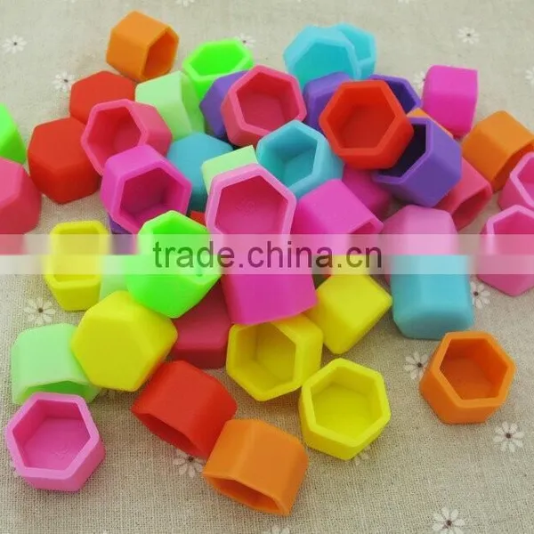 China Market Fancy Design Whell Lugs Nut Cover Hob Screw Cover,wheel Nut Protective Cap photo-3