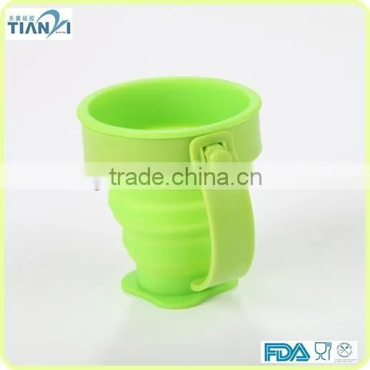 Funny Heat Resistance Silicone Collapsible Custom Foldable Cup With Plastic Handle