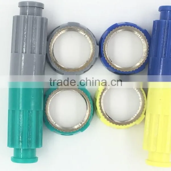 M13 Plastic Push-pull Self-latching Connector photo-4
