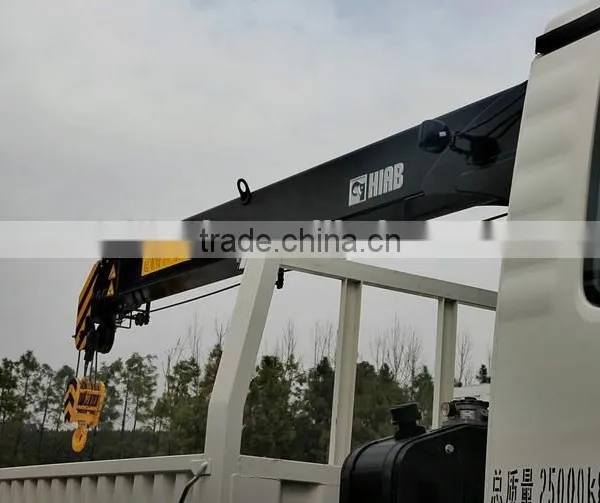 Sinotruk HOWO 280HP 6*4 Truck-mounted Crane With New Design photo-3