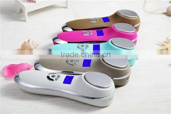 Rechargeable Handheld Hot Cold Hammer Pore Tightening Machine photo-2