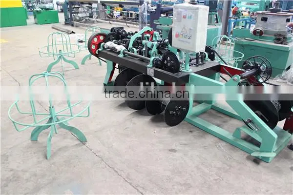 1.6mm Steel Wire Positive and Negative Twisted Barbed Wire Machine photo-2