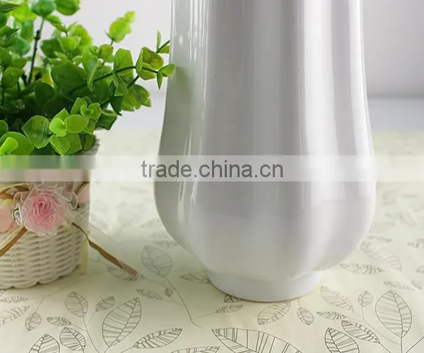 OEM Factory White Grace Horned Ceramic Vases photo-4