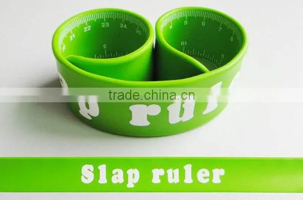 China Factory Customized Design Personalized High Quality Sillicone Slap Wristband photo-4
