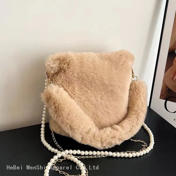 038Plush Bag Large Capacity Single Shoulder Oblique Cross Bag Fur Bag Female Bag Wholesale Discount photo-2
