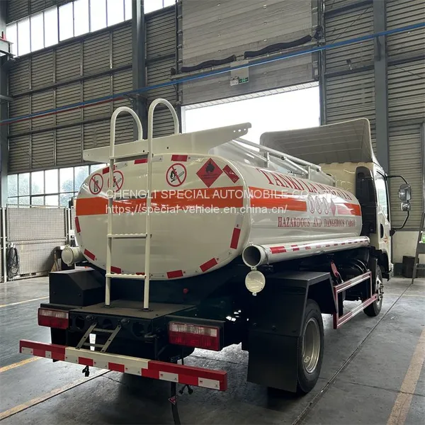 Natural Gas Diesel Oiler Truck Oil Tanker Trailer For Sale photo-4