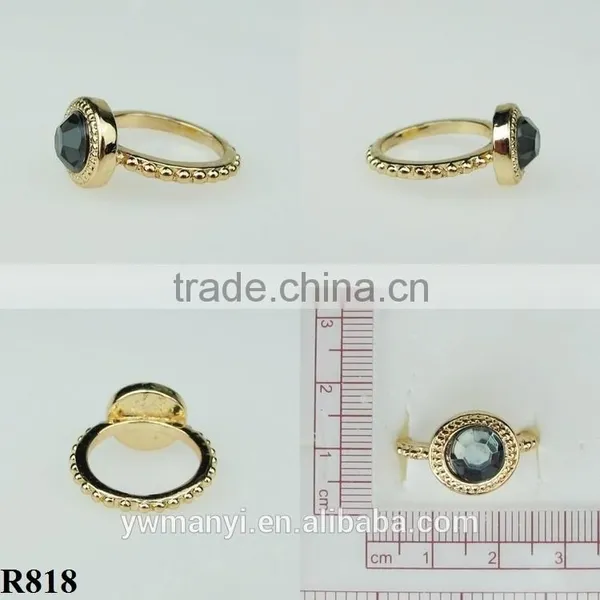 Yiwu Factory Sale Alloy Ring Black Rhinestone Gold Plating Ring R818 photo-2