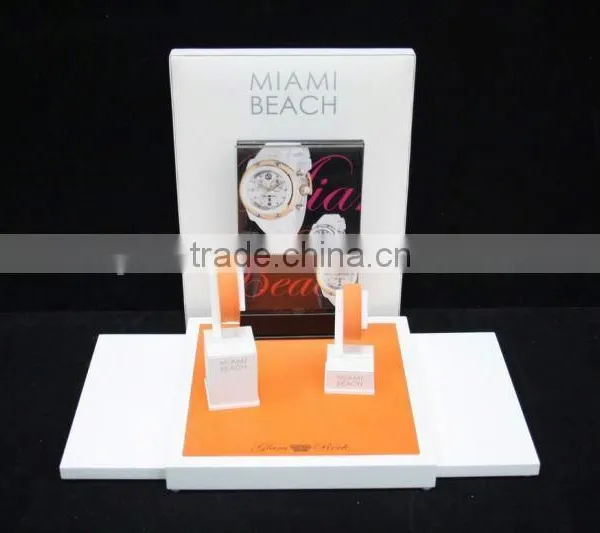 2015 Hot Design and Wonderful Watch Counter Display photo-2