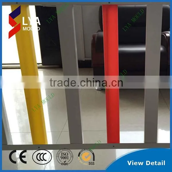 Iron and PE Material Plastic Fence for Garden LED Design photo-3