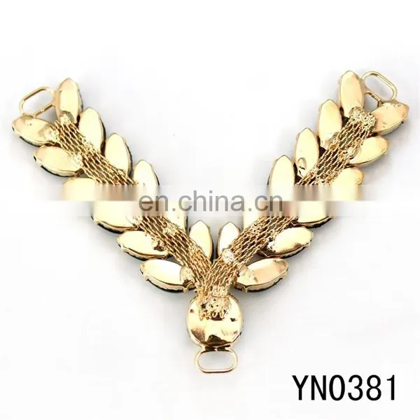 New Acrylic Black V-shaped Gold Shoes Rhinestone Accessories photo-2