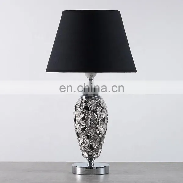 New Design of Flower Pattern Ceramic Table Lamp for Reading Room photo-2