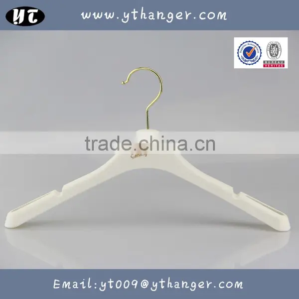 HA6894 Sale Plastic Clothes Hangers White Antislip Jacket Hanger photo-2