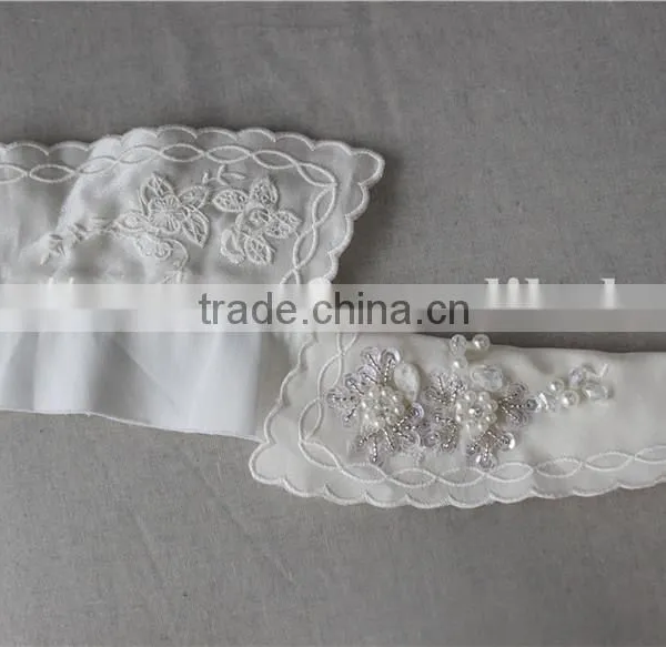 White Detachable Collar With Crystal Sequins and Pearls, Beaded Collars for Lady Garments photo-5