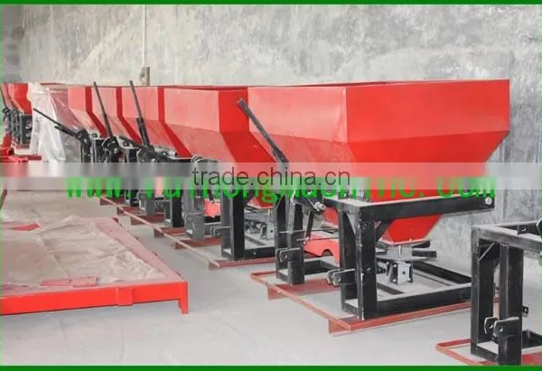 Super Quality Double Disc PTO Driven Fertilizer Spreader for Sale photo-5