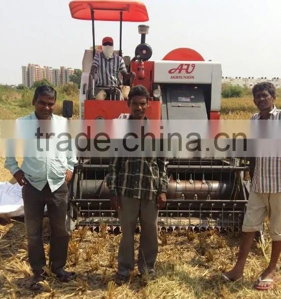 India Rice Combnie Harvester Machine Price photo-3