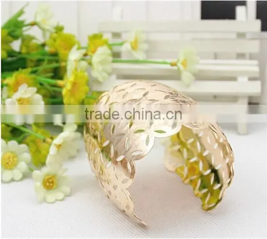 New Style Exquisite Flower Hollow Bracelet Bangle for Women photo-3