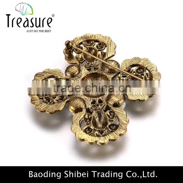 2015 Latest New Design Best Price Brooch Four Petals White Plastic Beads Cooper Brooch Wholesale photo-4