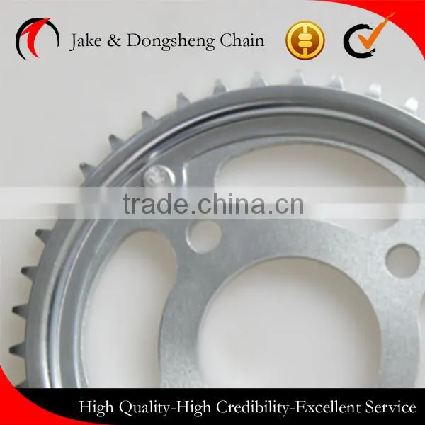 HIGH QUALITY 45 STEEL 40MN 428/110L-43T/13T Motorcycle Chain and Sprocket photo-2