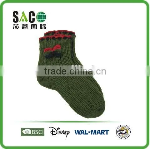 Dark Green Acrylic Floor Socks With Red Cuff Edge With Knitted Bowknot photo-2