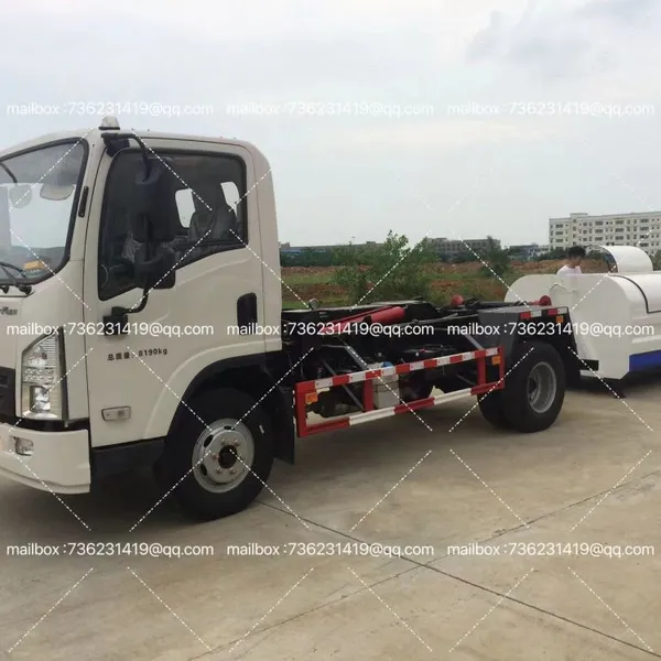 Hook Arm Garbage TruckClean up the Garbage in the Factory Area photo-5