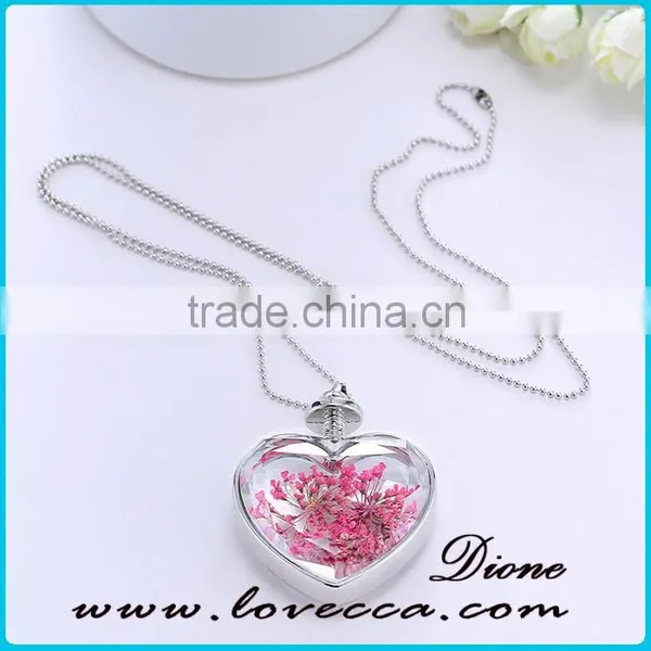 Vintage Pendant Floating Locket Charm Necklace With Dried Real Lace Flower photo-4
