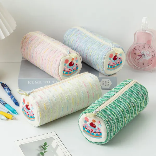 Wholesale Customized Zipper Strawberry Cake Pencil Case