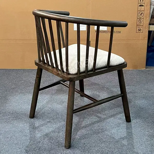 Nordic Style Solid Rubber Wood Windsor Dining Arm Chair Soft Linen Cushion Ergonomic Curved Backrest Durable Hotel Dining Chair photo-4