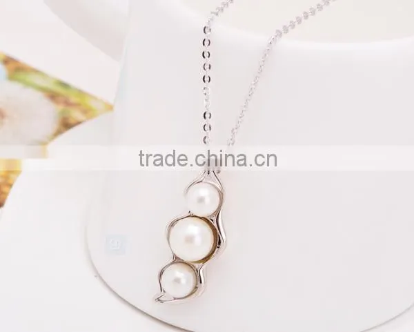 New Design Fashion Gold Valentine's Gift Pearl Peanut Pendant Necklace photo-4
