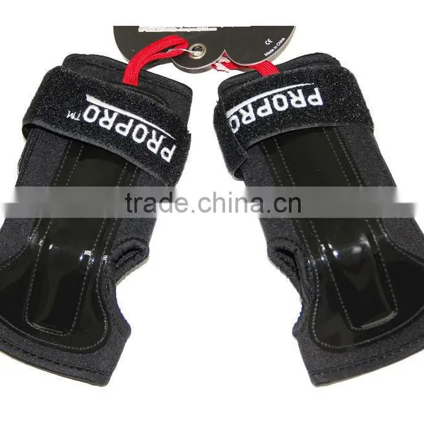 Skateboard Wrist Guards With Replaceable PE Splints