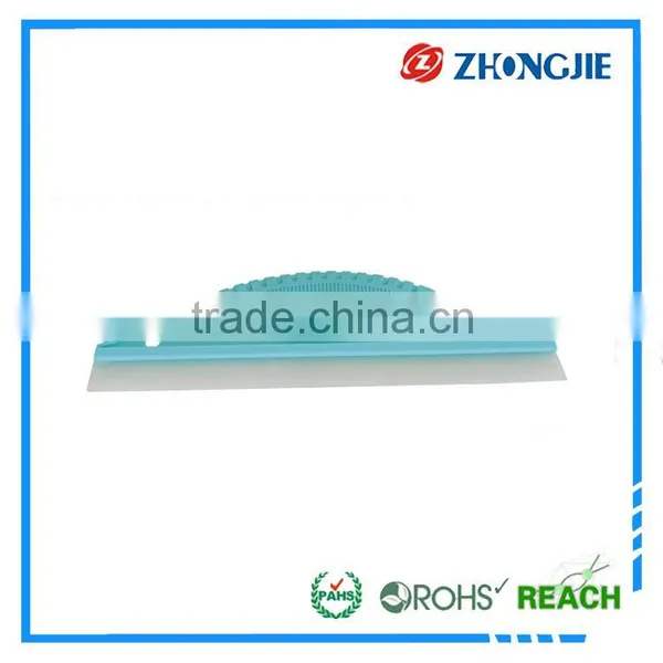 China Wholesale Market Agents Window Wiper With Spray Bottle