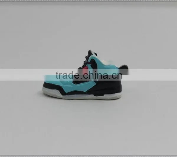 Wholesale Price Fast Delivery Christmas Promotion Item Keychain/3d Mini Kobe Shoe Keychain photo-6