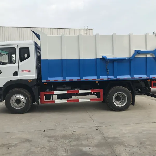 Hook Arm Garbage Truck photo-4