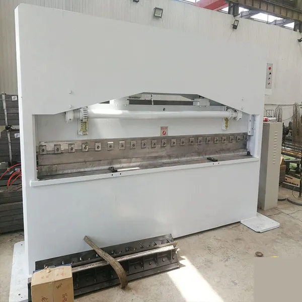 Hbfl Fully Automatic CNC 3D Anti-Climb Safety Fence Iron Wire Mesh Welding Forming and Bending Machine Production Line photo-3