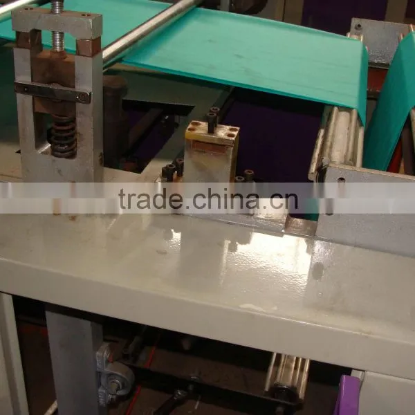 CE Standard Automatic Non-woven Bag Making Machine photo-3
