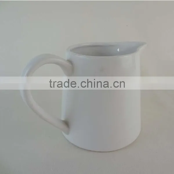 500ml White Color Emboss Ceramic Kettle Jug photo-2