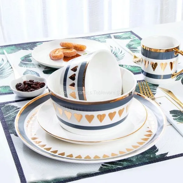 Wholesale Exquisite Fancy Golden Heart Shape Decal Round Ceramic Soup Bowl photo-3