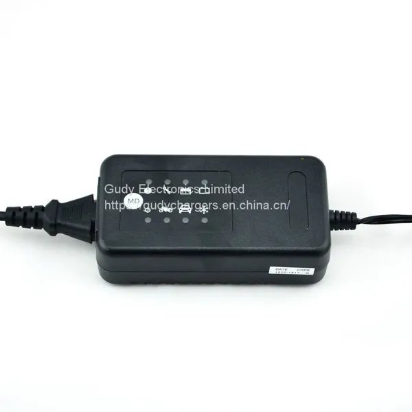 Motorcycle/ Car Chargers 12V 0.8A&3.3A Car Battery Charger With Desulfating Function photo-2