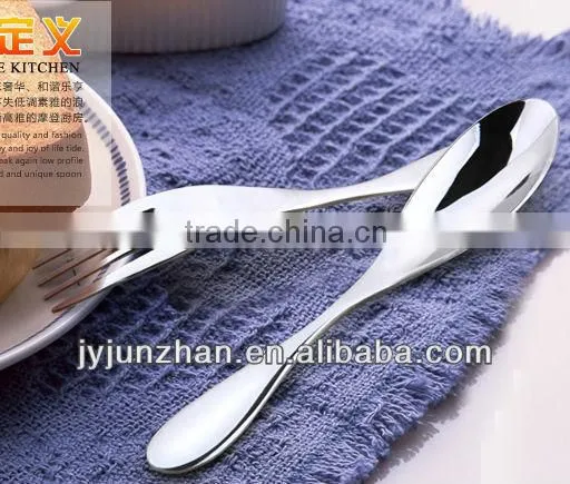 Stainless Spoon Fork Sets With Nice Design and Plastic Box Packing With Food Certificate Safe-using photo-4