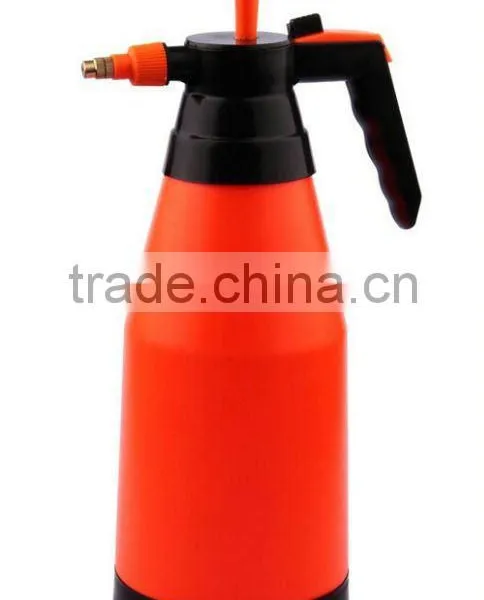 2L Sprayer with base garden tool YH038