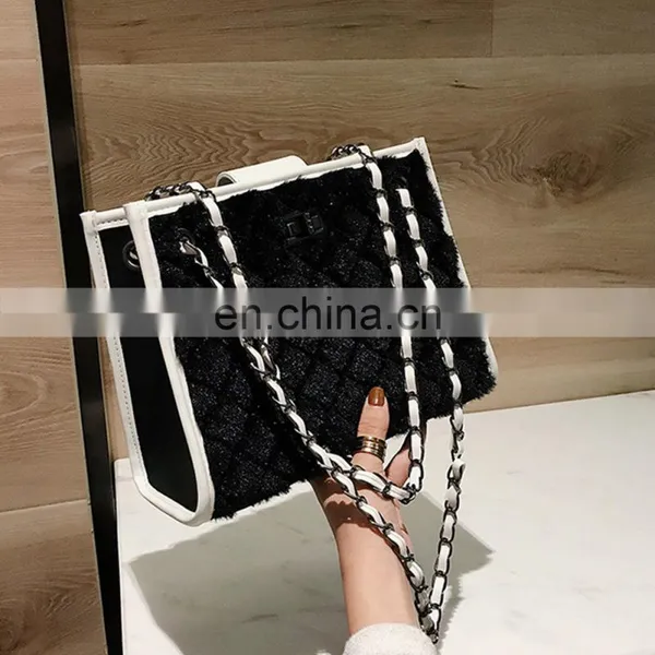 Women Plush Handbag Shopping Bags Large Capacity Tote Diamond Lattice Winter Faux Fur Chain Bag New Contrast Color Crossbody Bag photo-4