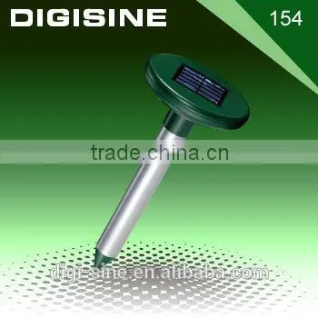 Outdoor Garden Defender Solar Mole Rodent Repeller Aluminum Pole